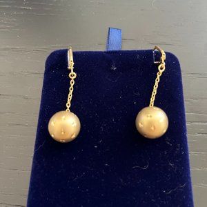 14 Kt Yellow Gold Dangling Earrings